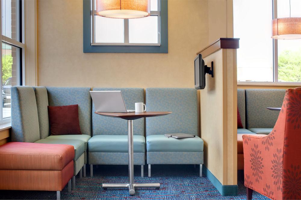 By Marriott The Bronx At Metro Center Atrium 3* Nova York